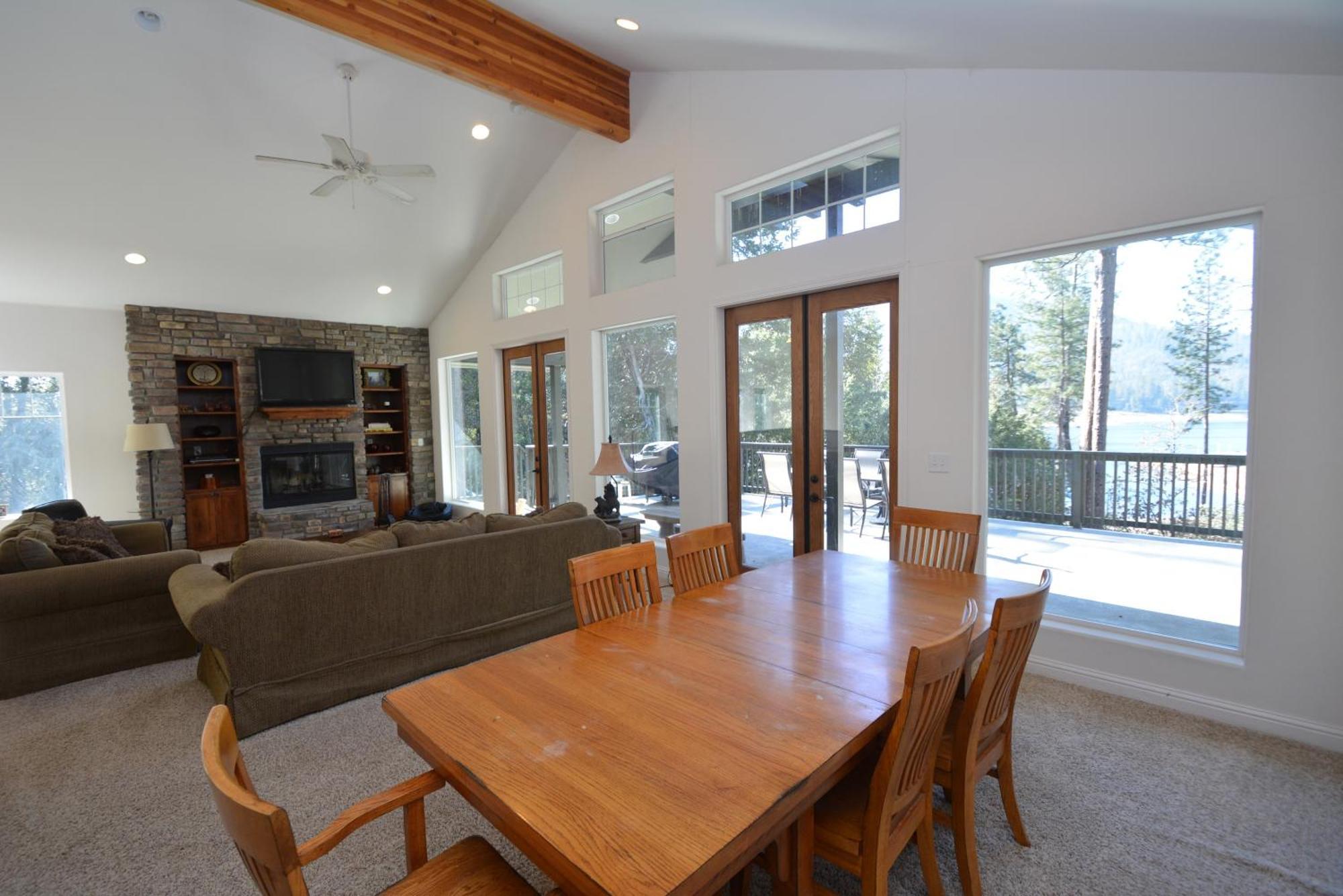 Vakantiehuis Shore Front Bass Lake